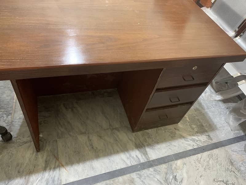 Wooden Office Table - Solid Build, Excellent Condition 3