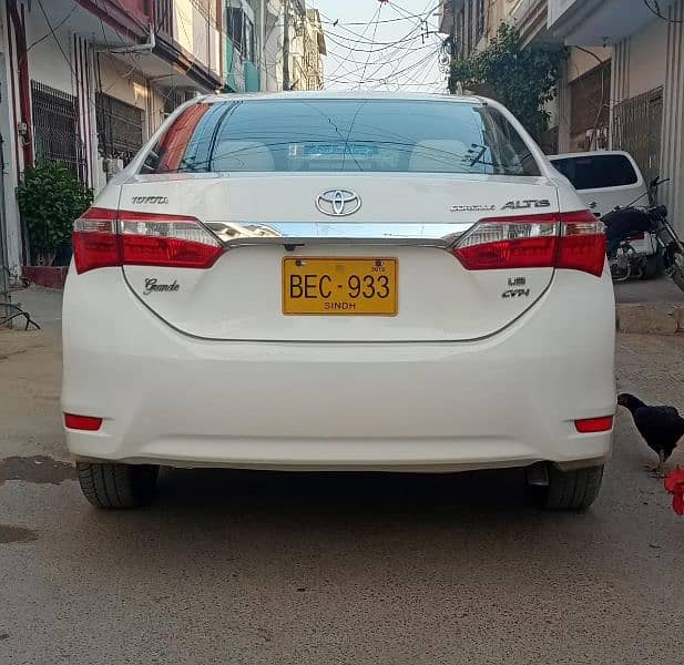 Toyota Altis Grande 2015 3