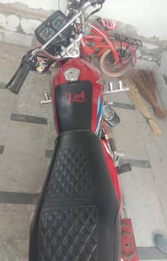 Honda 125 bike