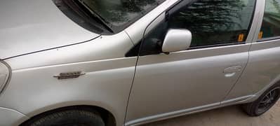 Toyota Vitz 2004