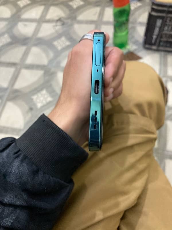 oppo reno 12f 5g olive green colour 4