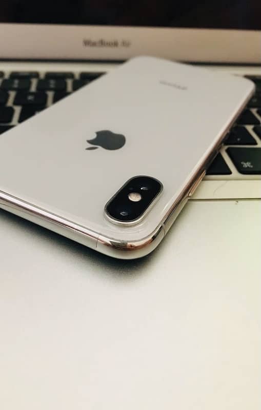 IPHONE X OFFICIAL PTA APPROVED. 10/10 condition 1