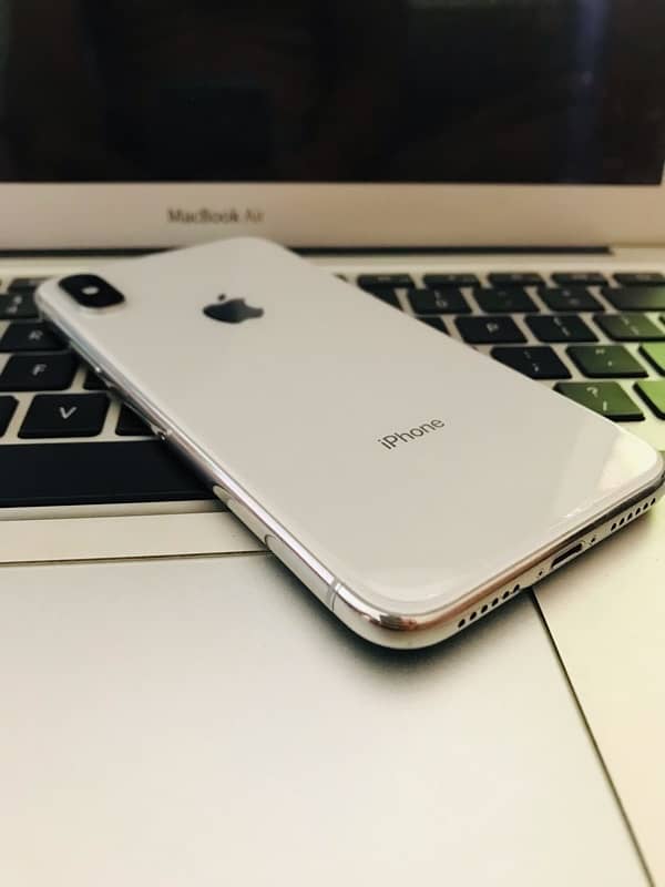 IPHONE X OFFICIAL PTA APPROVED. 10/10 condition 2