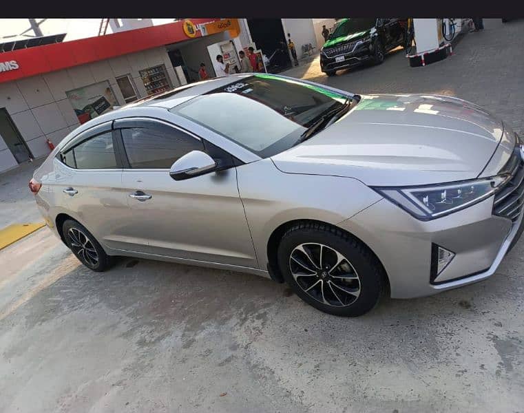 Hyundai Elantra 2023 5