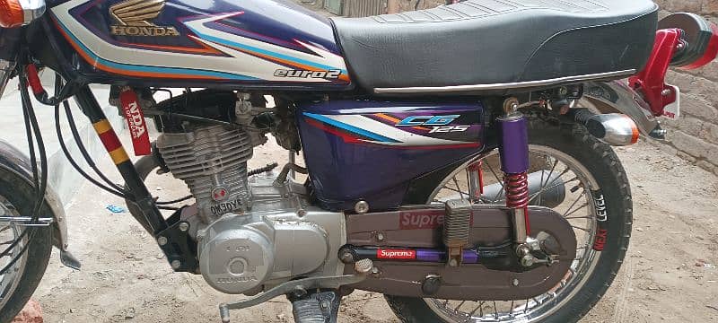 Honda 125 bilkul lush condition ha 3