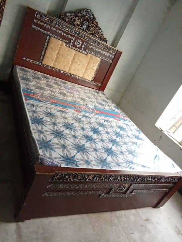 bed wth matress 3