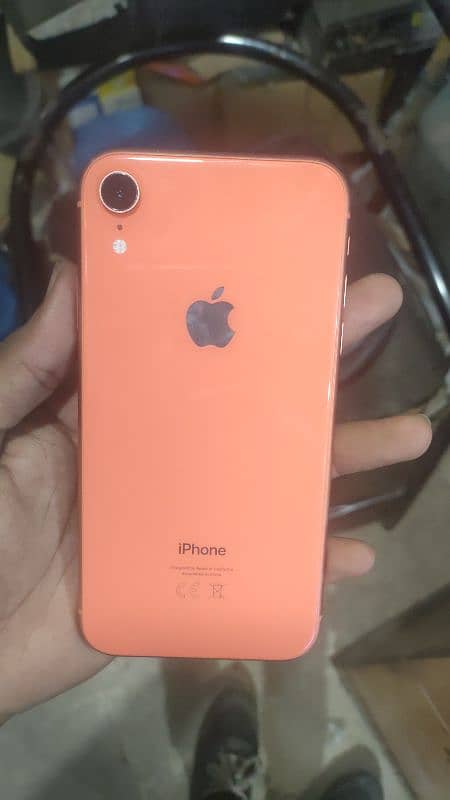 iphone xr 64 gb factory unlocked 4