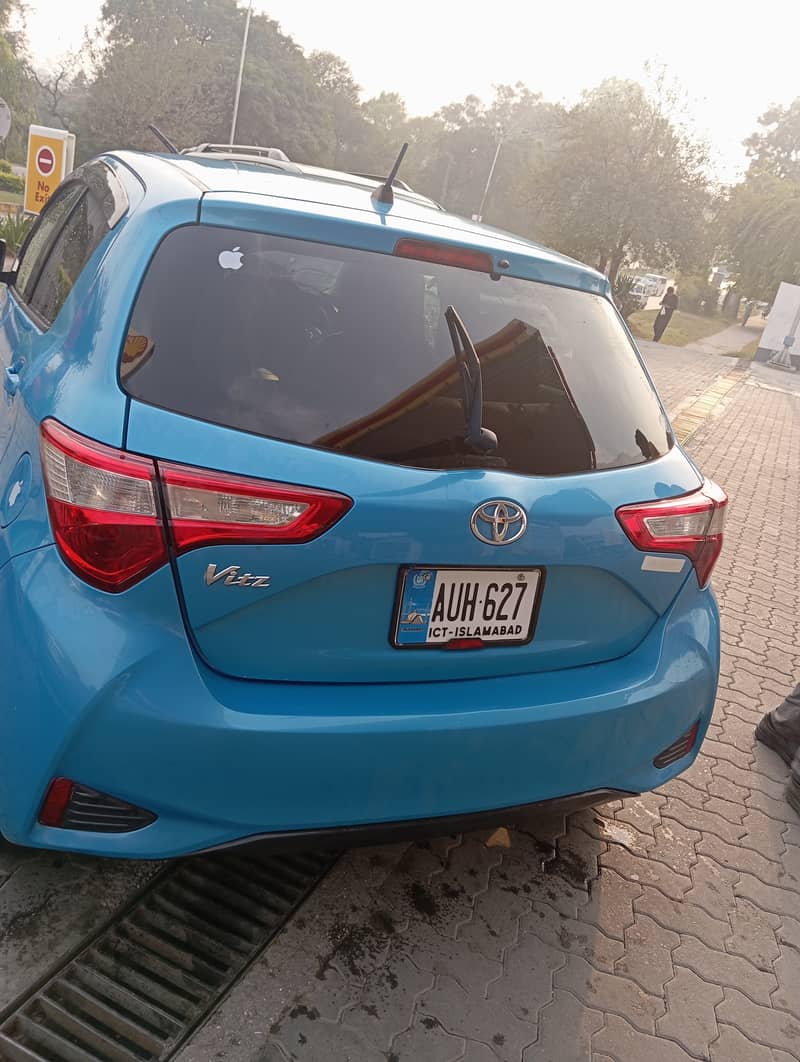 Toyota Vitz 2017 11