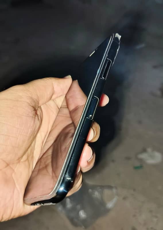 iPhone 11 Pro 256 GB Official PTA Approved 1