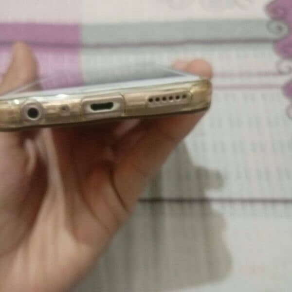 An item of OPPO A57 3