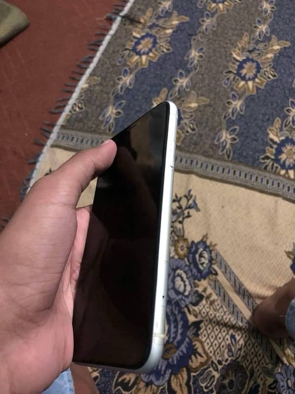 iPhone XR 256gb only exchange possible 5