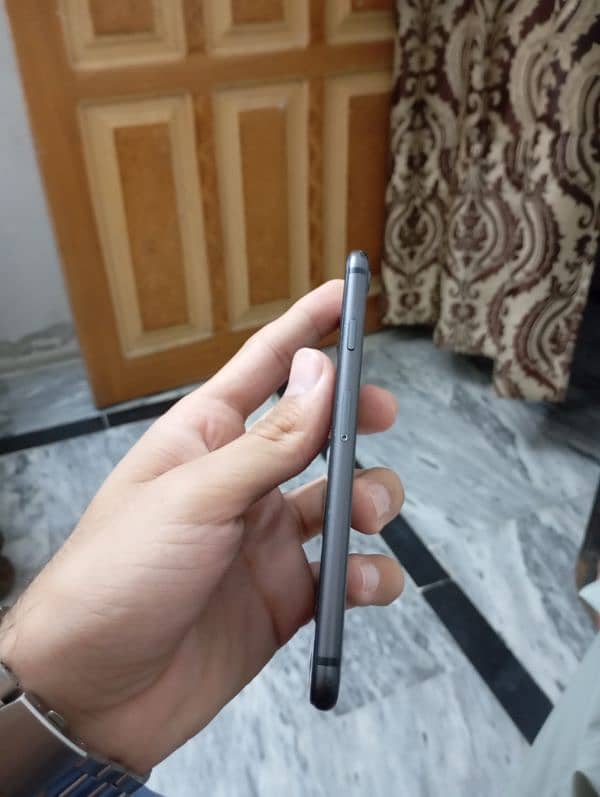 iphone 8 non pta lush condition 3