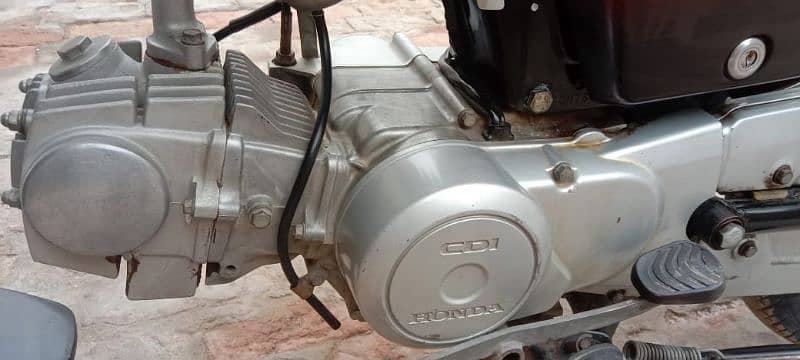 Honda CD 70cc 8