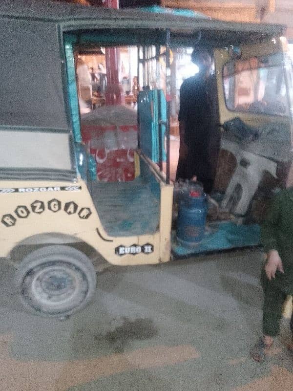 all ok rikshaw Sirf paiso ki zaroorat he 4