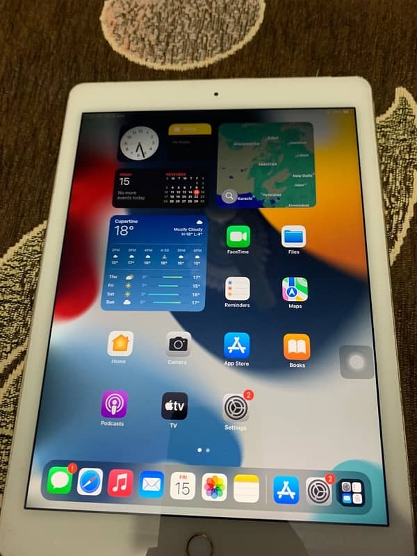 Ipad air 2 . Blkul saaf condition main hai 16/2 Memory 5