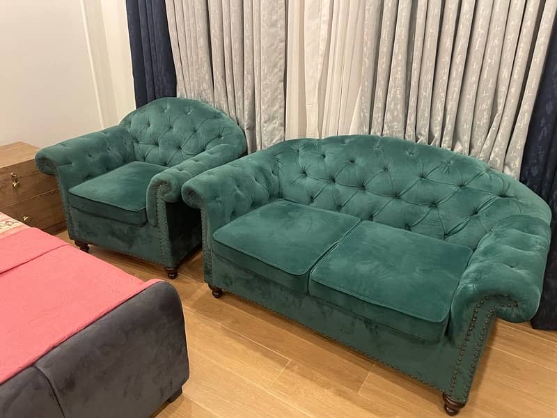 SOFA FOR SALE. 0