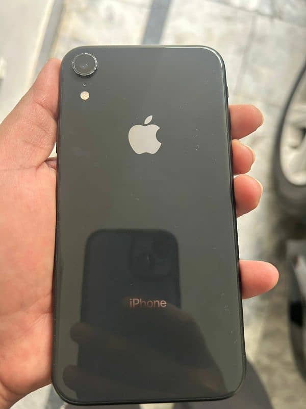 iPhone XR (Complete Sim time) - Black - 64GB 1