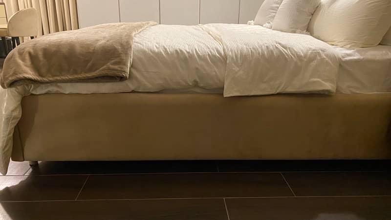 Suede Panel Bed - King Size 3