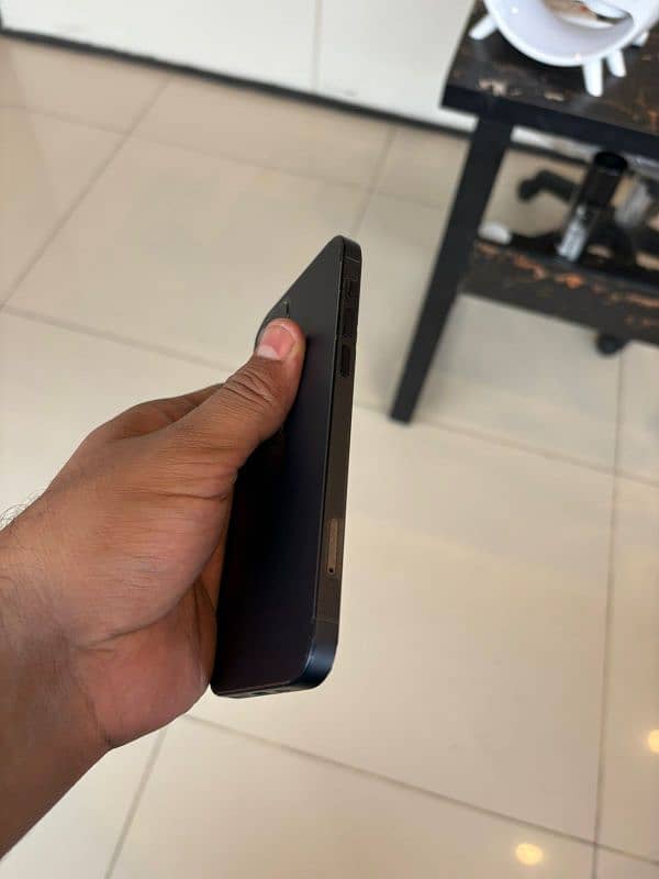 Iphone 12 jv ( 64 Gb ) Sime Time availble 2