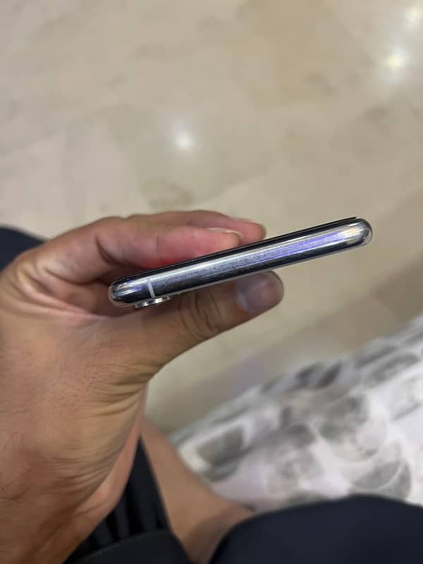 iphone Xs max 64gb PTA Approved 3