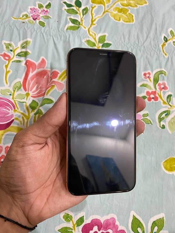 urgent sell iphone 11 pro 256gb NON 2