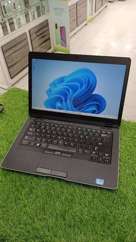 Dell latitude core i5 3rd genratin 8gb ram 128ssd slim laptop for sale 0