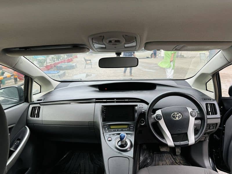 Toyota Prius 2011 8