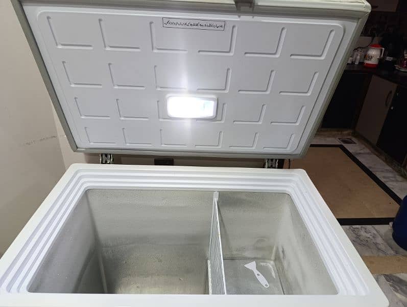 PEL deep Freezer 275 L 2