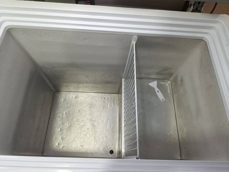 PEL deep Freezer 275 L 3