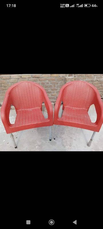 New 6 Chairs Hain Bilkul use Nahi howi extra Hain 2