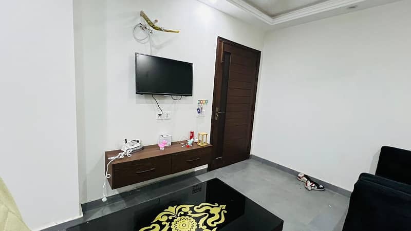 One Bed Apartment For Rent Per day Avil For familes 4