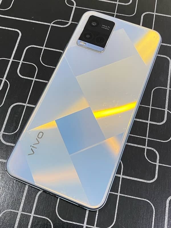 Vivo y21 with box PTA approved 4gb 64gb 0