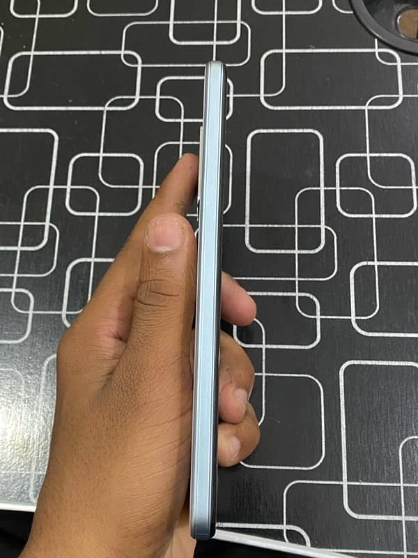 Vivo y21 with box PTA approved 4gb 64gb 1