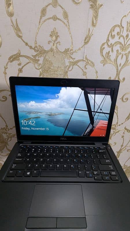 Dell laptop 8gb RAM 256gb SSD NVME core i5 7 generation 5