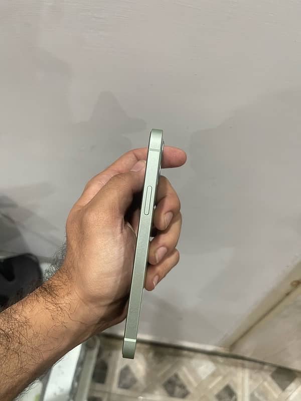 New iphone 12 green color 64 gb non PTA 4