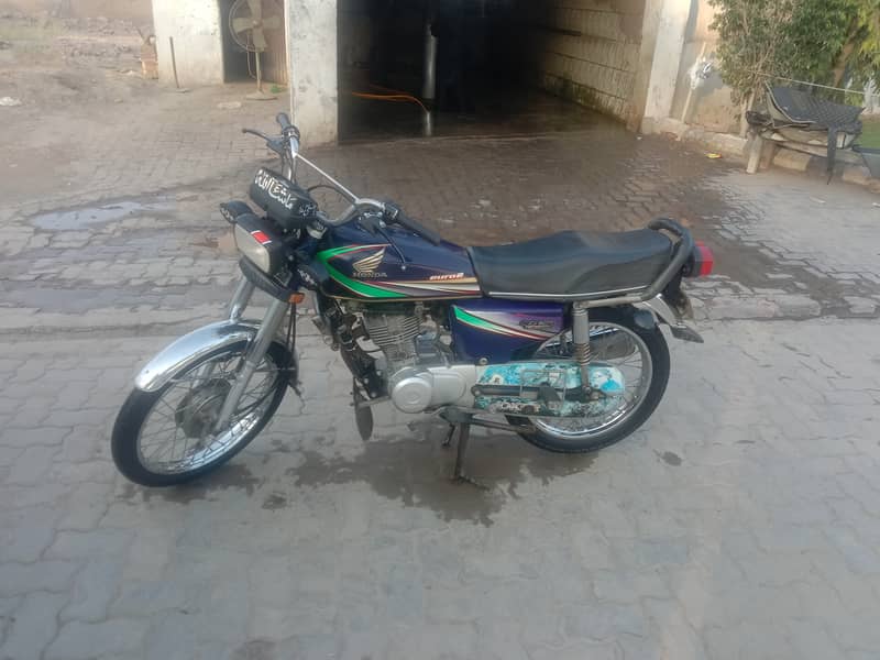 Honda CG 125 2014 4