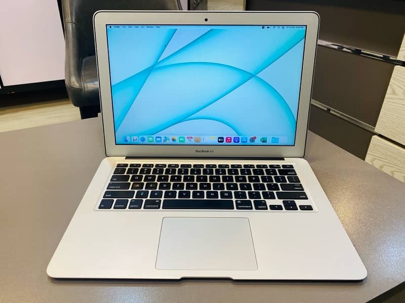 MacBook Air 13.3” 2017 i7/8/512 0