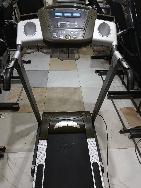 treadmils. (0309 5885468). ellapticals. spin bikes. gym cycles. home gym 15