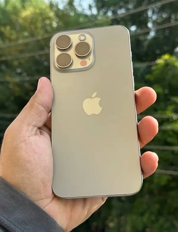 IPHONE 15 PRO MAX 256GB NATURAL TIGANIUM 7 MONTHS WARRANTY WITH BOX 1