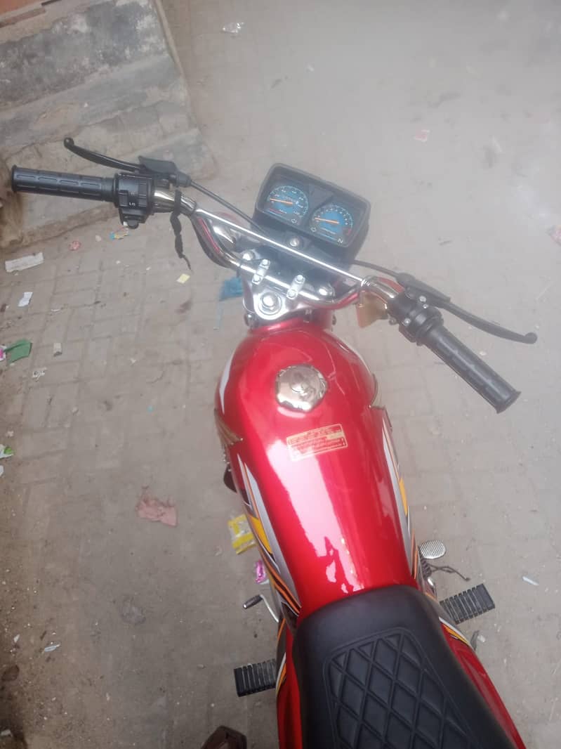 I am selling cg 125 2010 convert 2025 py bani ha 2