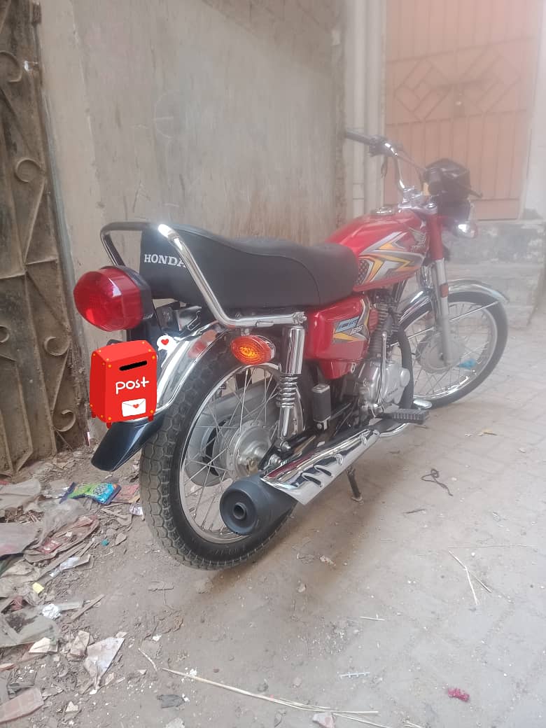 I am selling cg 125 2010 convert 2025 py bani ha 8