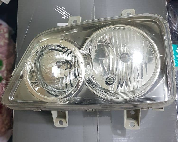 Terios Kid 2011 Orignal Head Light With Bulbs 0