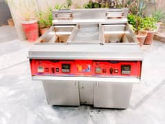 Selling FastFood Resturant complete equipment, Oven, Fryer etc