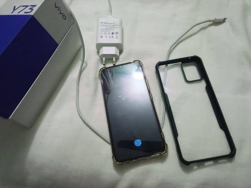 vivo y73  phon sale 100 by 100 condition 1