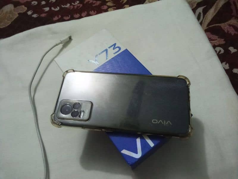 vivo y73  phon sale 100 by 100 condition 6