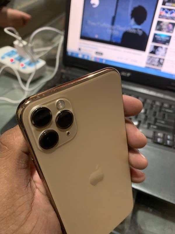 iphone 11 pro max 256gb Factory unlock 10/10 condition 5