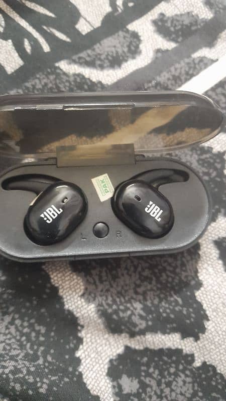 jbl earbuds 2