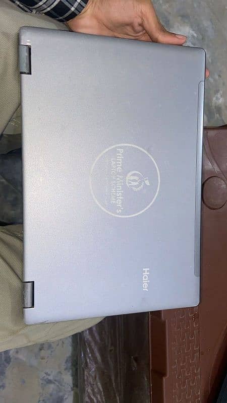 Haier y11c  touch laptop   8/ 1tb  exchange with mobile 4