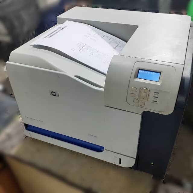 HP LaserJet 3525n Color Printer 0