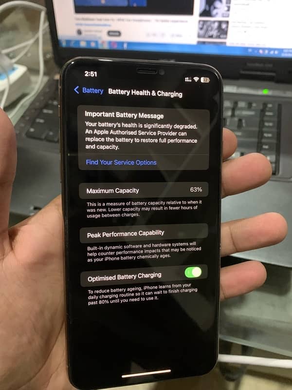 iphone 11 pro max 256gb non pta Factory unlock 10/10 4